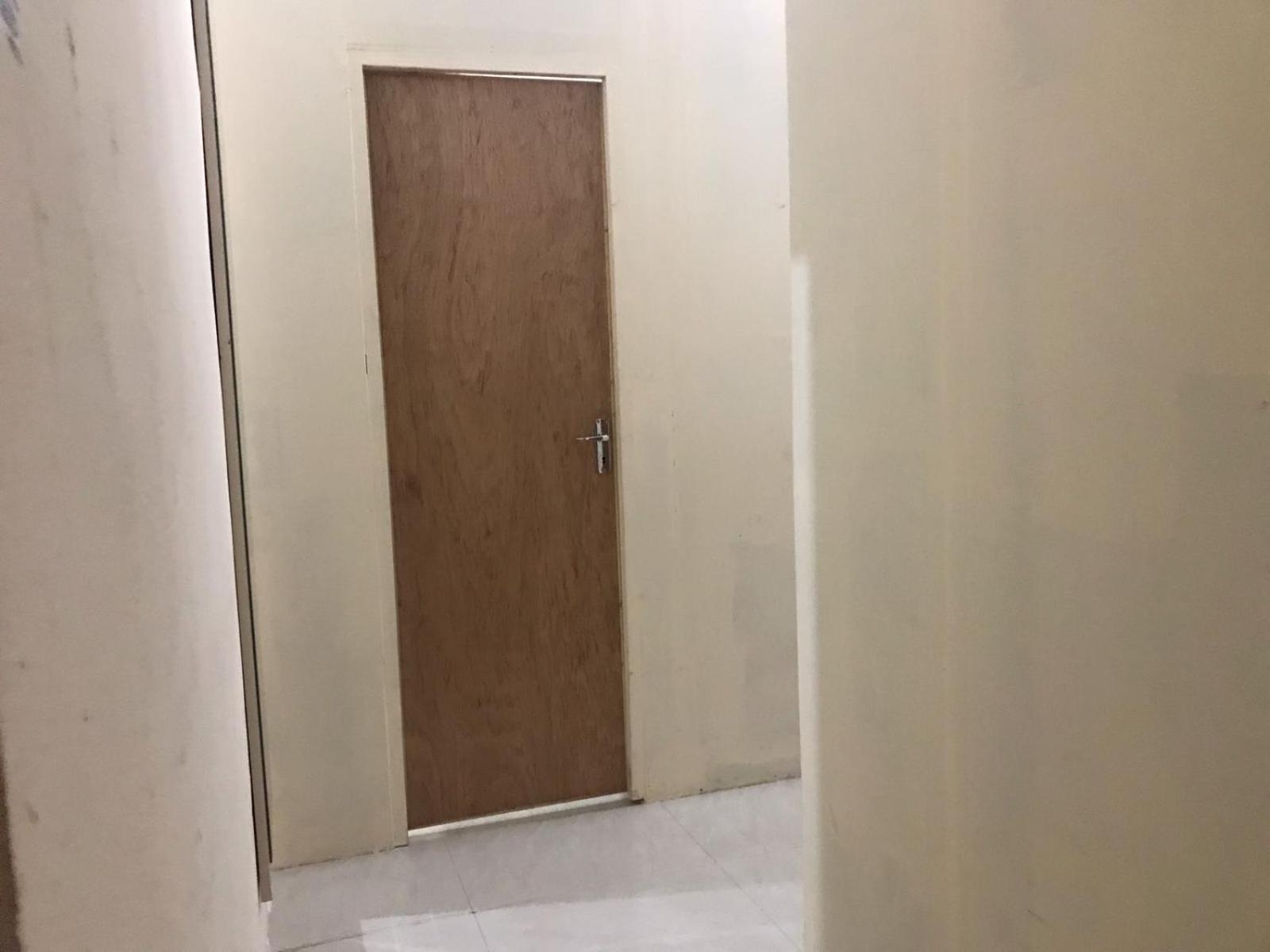 Backpacker'S Bed - No Parking Space Abu Dhabi Exterior foto